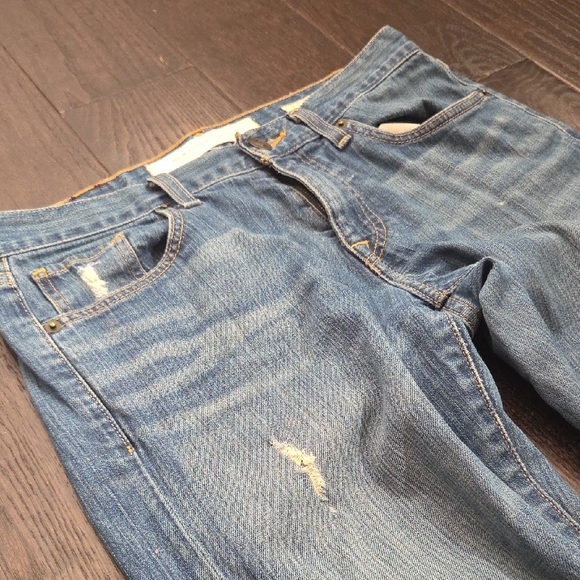 New York & Company Classic Blue Jeans - Picture 5 of 13